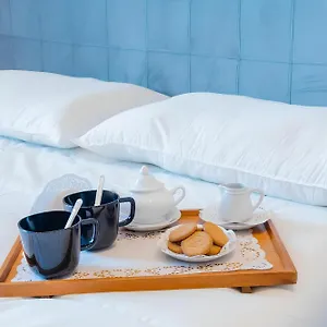  Apartment Medici Italy